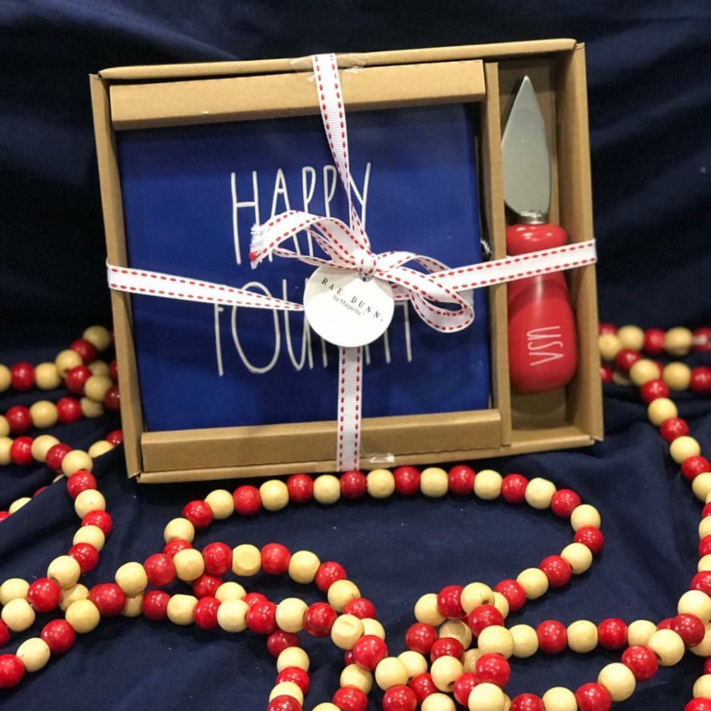 RAE DUNN | “HAPPY FOURTH” Cheese Set - Picture 2 of 3
